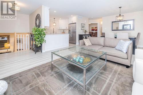 486 Code Drive, Montague, ON - Indoor Photo Showing Living Room