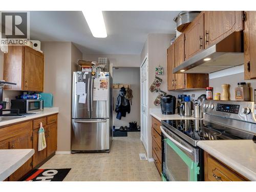 1930 E Bittner Road, Prince George, BC - Indoor Photo Showing Kitchen