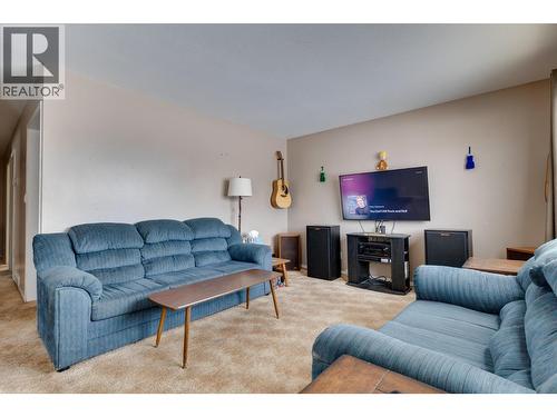 1930 E Bittner Road, Prince George, BC - Indoor Photo Showing Living Room