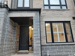 13 STEAMBOAT WAY Whitby, ON L1N 0M6