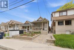 10 CAYUGA AVENUE  Toronto, ON M6N 2G1