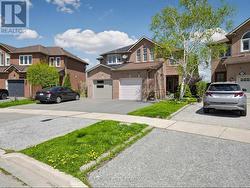 6406 SAPLING TRAIL  Mississauga, ON L5N 7A4