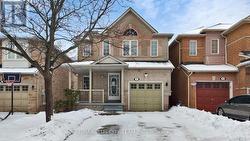 4 SLESSOR LANE Brampton, ON L6P 1M3