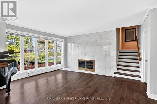 1981 Alta Vista Drive, Ottawa, ON - Indoor Photo Showing Living Room With Fireplace