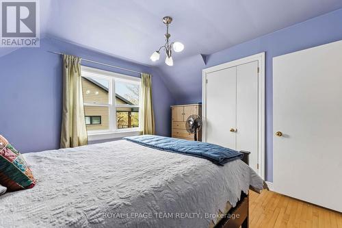 1272 Livingstone Avenue, Ottawa, ON - Indoor Photo Showing Bedroom