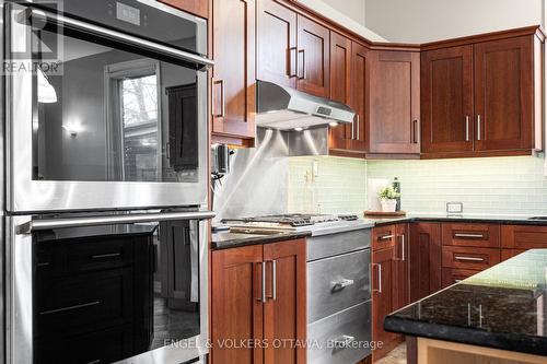 82 Second Avenue, Ottawa, ON - Indoor Photo Showing Kitchen