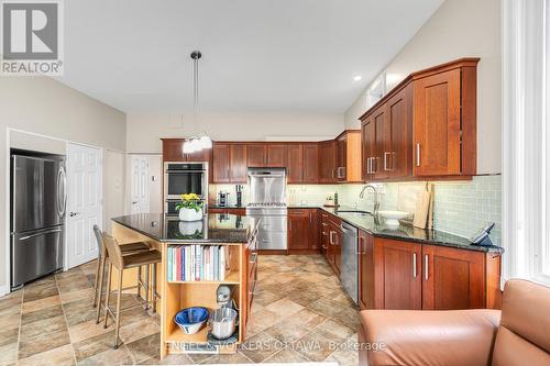 82 Second Avenue, Ottawa, ON - Indoor Photo Showing Kitchen
