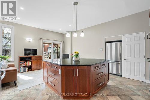 82 Second Avenue, Ottawa, ON - Indoor Photo Showing Kitchen
