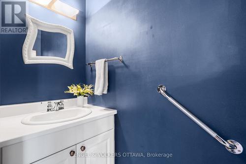 82 Second Avenue, Ottawa, ON - Indoor Photo Showing Bathroom