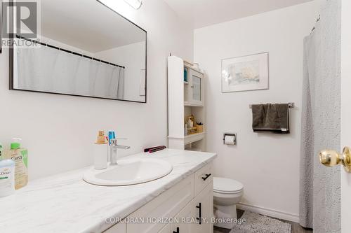 23 Glen Road, Cambridge, ON - Indoor Photo Showing Bathroom