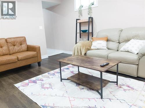 4694 Helsinki Unit# Lower, Windsor, ON - Indoor Photo Showing Living Room