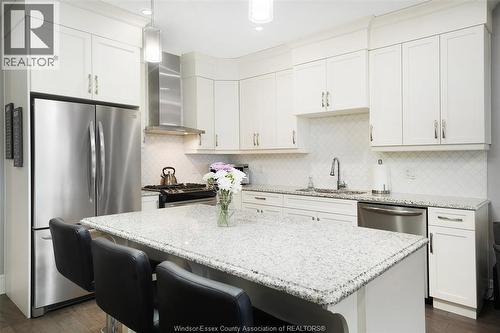 1808 Cypress, Windsor, ON - Indoor Photo Showing Kitchen With Upgraded Kitchen