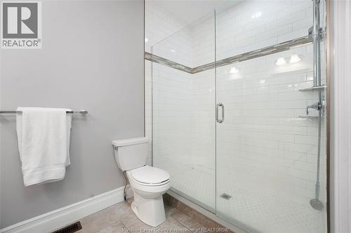 1808 Cypress, Windsor, ON - Indoor Photo Showing Bathroom