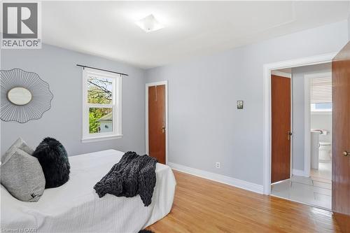 115 Empress Avenue, Hamilton, ON - Indoor Photo Showing Bedroom