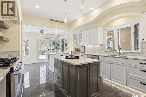 702 Queen Street, Saskatoon, SK - Indoor Photo Showing Kitchen With Upgraded Kitchen