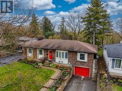 16 ROSEMORE ROAD  St. Catharines (Rykert/Vansickle), ON L2S 1A8