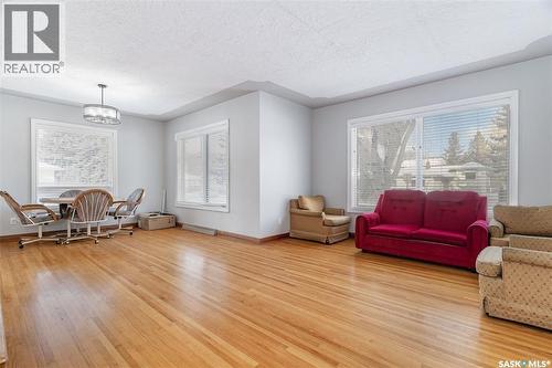 1402 14Th Street E, Saskatoon, SK - Indoor Photo Showing Living Room