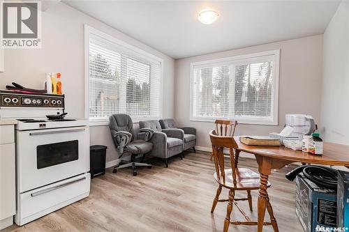 1402 14Th Street E, Saskatoon, SK - Indoor Photo Showing Kitchen