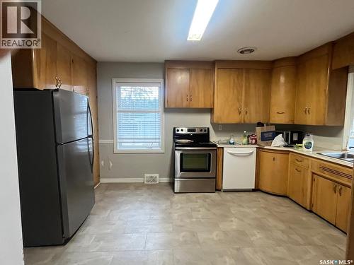 1402 14Th Street E, Saskatoon, SK - Indoor Photo Showing Kitchen