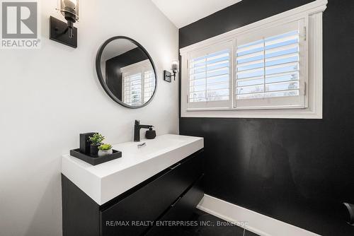 2154 Oneida Crescent, Mississauga, ON - Indoor