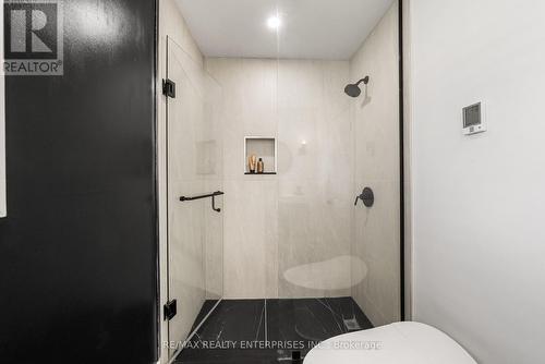 2154 Oneida Crescent, Mississauga, ON - Indoor Photo Showing Bathroom