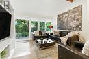 230 South Service Road, Mississauga, ON  - Indoor Photo Showing Living Room 