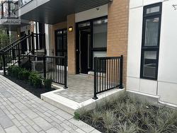 Q101 - 155 CANON JACKSON DRIVE Toronto, ON M6M 0E1