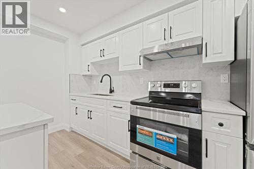 702 Pierre Unit# 3, Windsor, ON - Indoor Photo Showing Kitchen