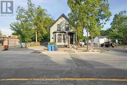 127 QUEEN STREET W Brampton, ON L6Y 1M3