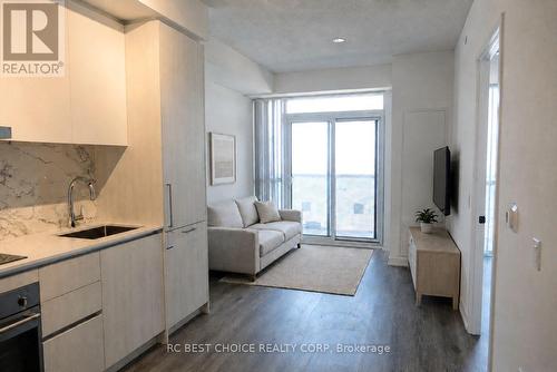 5011 - 225 COMMERCE STREET  Vaughan, ON L4K 0R1