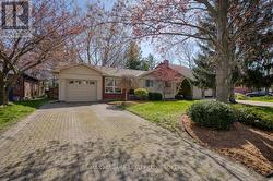 15 OAK DRIVE Niagara-On-The-Lake (Town), ON L0S 1J0