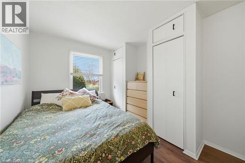 752 Ninth Avenue, Hamilton, ON - Indoor Photo Showing Bedroom
