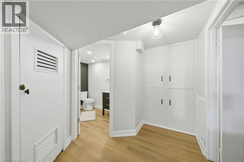752 Ninth Avenue, Hamilton, ON - Indoor Photo Showing Other Room