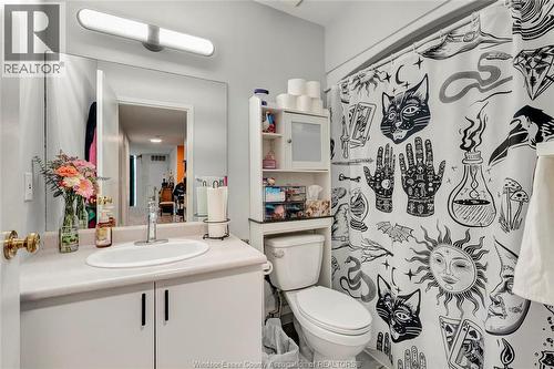 540 Ouellette Unit# 7B, Windsor, ON - Indoor Photo Showing Bathroom