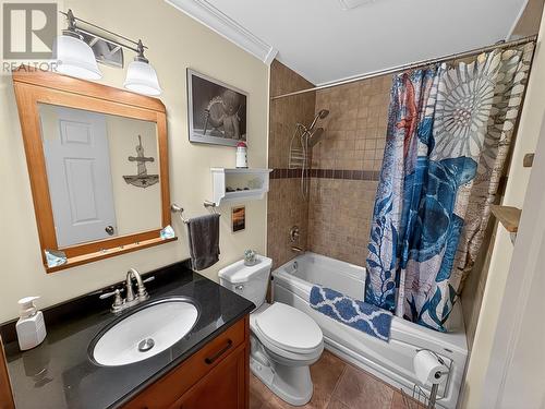 main bathroom - 8, 8A, 10 Main Street, Twillingate, NL 