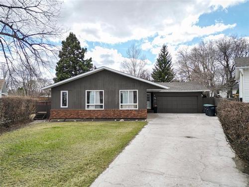 28 Magnacca Crescent, Brandon, MB - Outdoor