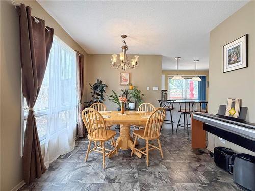 28 Magnacca Crescent, Brandon, MB - Indoor Photo Showing Dining Room