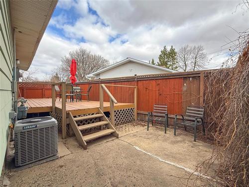 28 Magnacca Crescent, Brandon, MB - Outdoor With Deck Patio Veranda