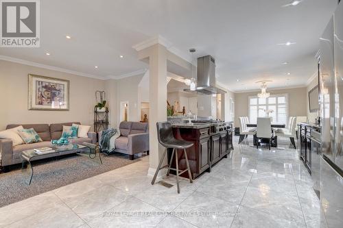3409 Bertrand Road, Mississauga, ON - Indoor Photo Showing Living Room