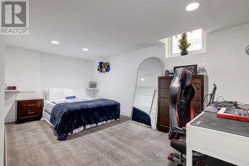 3409 Bertrand Road, Mississauga, ON - Indoor Photo Showing Bedroom