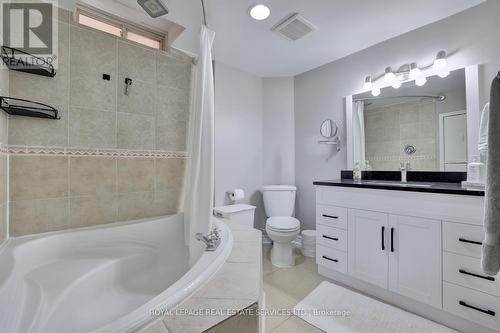 3409 Bertrand Road, Mississauga, ON - Indoor Photo Showing Bathroom