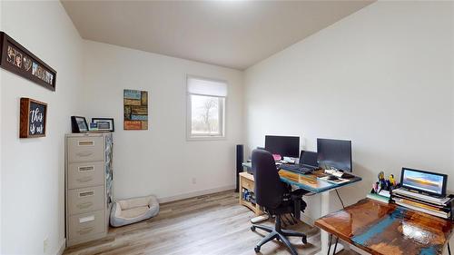 103 Robert Koop Road, Landmark, MB - Indoor Photo Showing Office