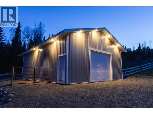 7155 Grossett Road, Lone Butte, BC - Outdoor With Exterior