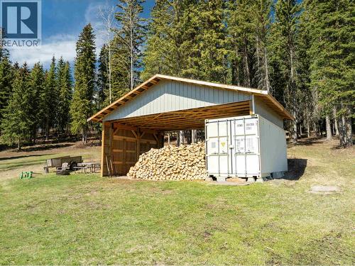 7155 Grossett Road, Lone Butte, BC - Indoor Photo Showing Other Room
