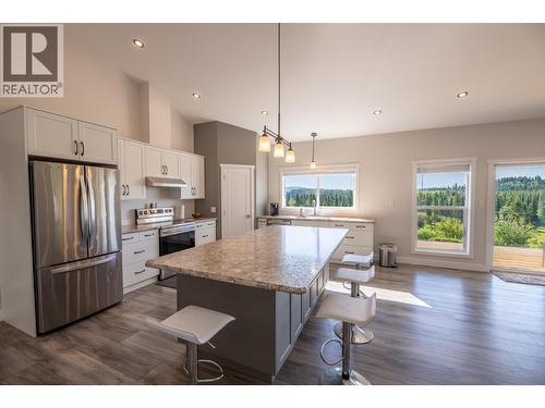 7155 Grossett Road, Lone Butte, BC - Outdoor