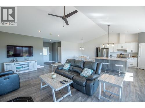 7155 Grossett Road, Lone Butte, BC - Indoor Photo Showing Living Room With Fireplace