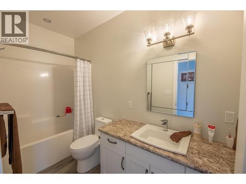 7155 Grossett Road, Lone Butte, BC - Indoor Photo Showing Other Room