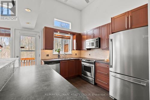 243 Gladeview Private, Ottawa, ON 