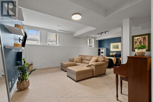 243 Gladeview Private, Ottawa, ON 