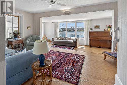 1 Pond Street, Westport, ON - Indoor Photo Showing Living Room
